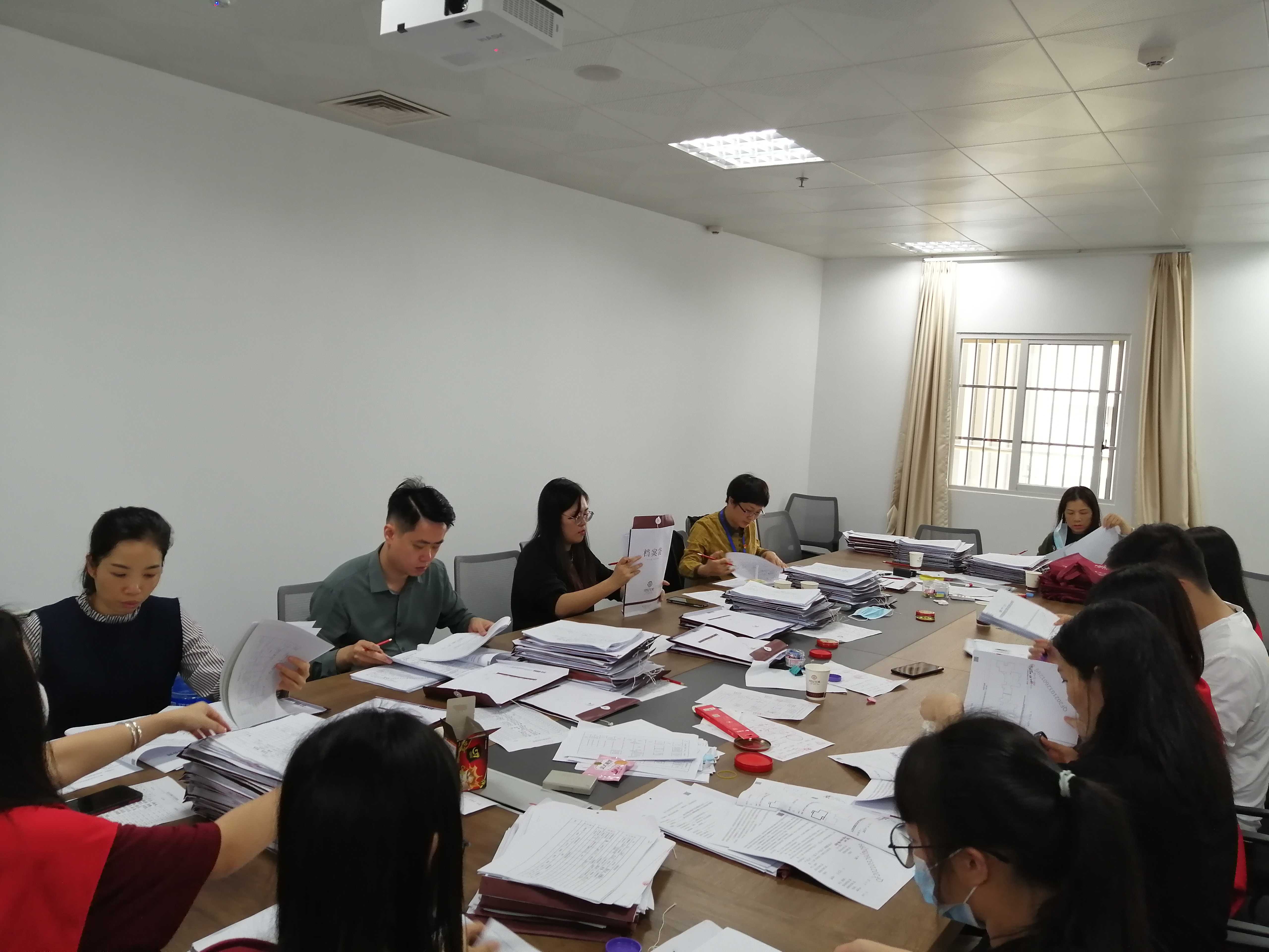 /QJ_775666352733.jpeg 公司各部门支援C7(中国)世纪花城签约.jpeg