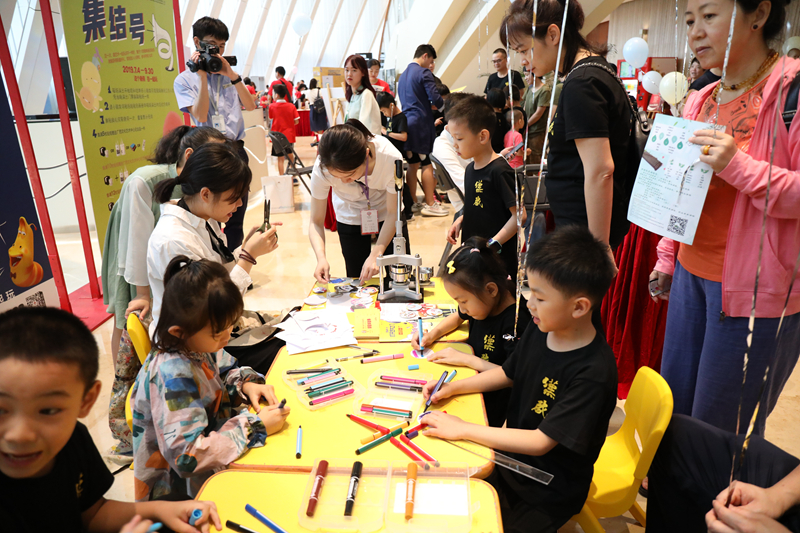 /QJ_762998873526.jpg 打开艺术之门.JPG