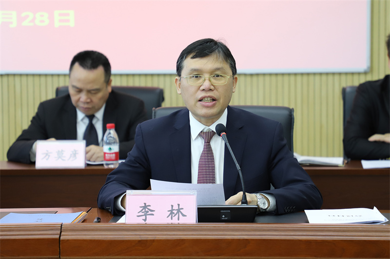 /QJ_938265232149.jpg 公司党委书记、董事长李林作2022年度工作布置(拍摄:焦洋).jpg