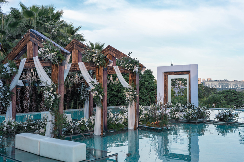 /QJ_451709761118.jpg 湖畔礼堂.jpg