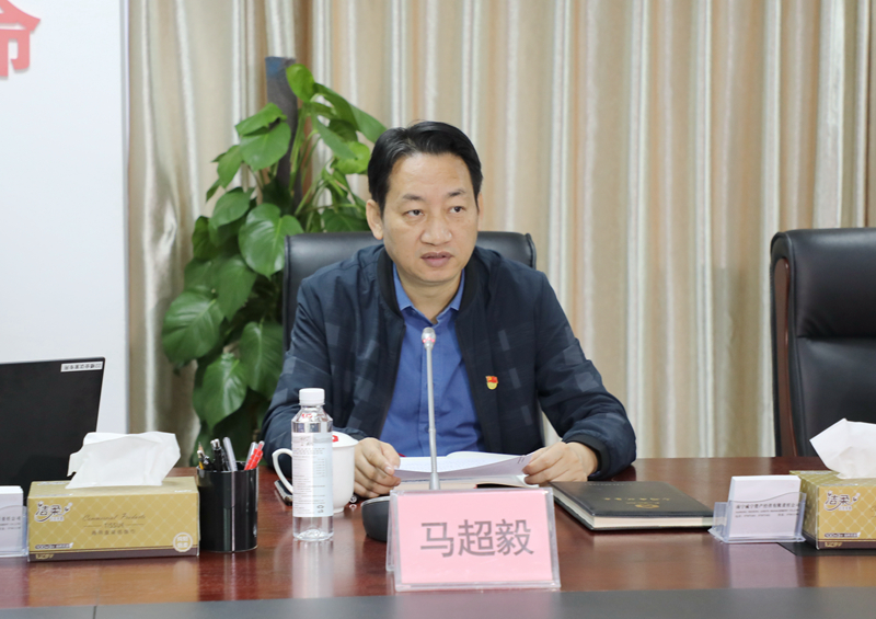 /QJ_034966557225.jpg 集团党委副书记马超毅主持宣讲.JPG