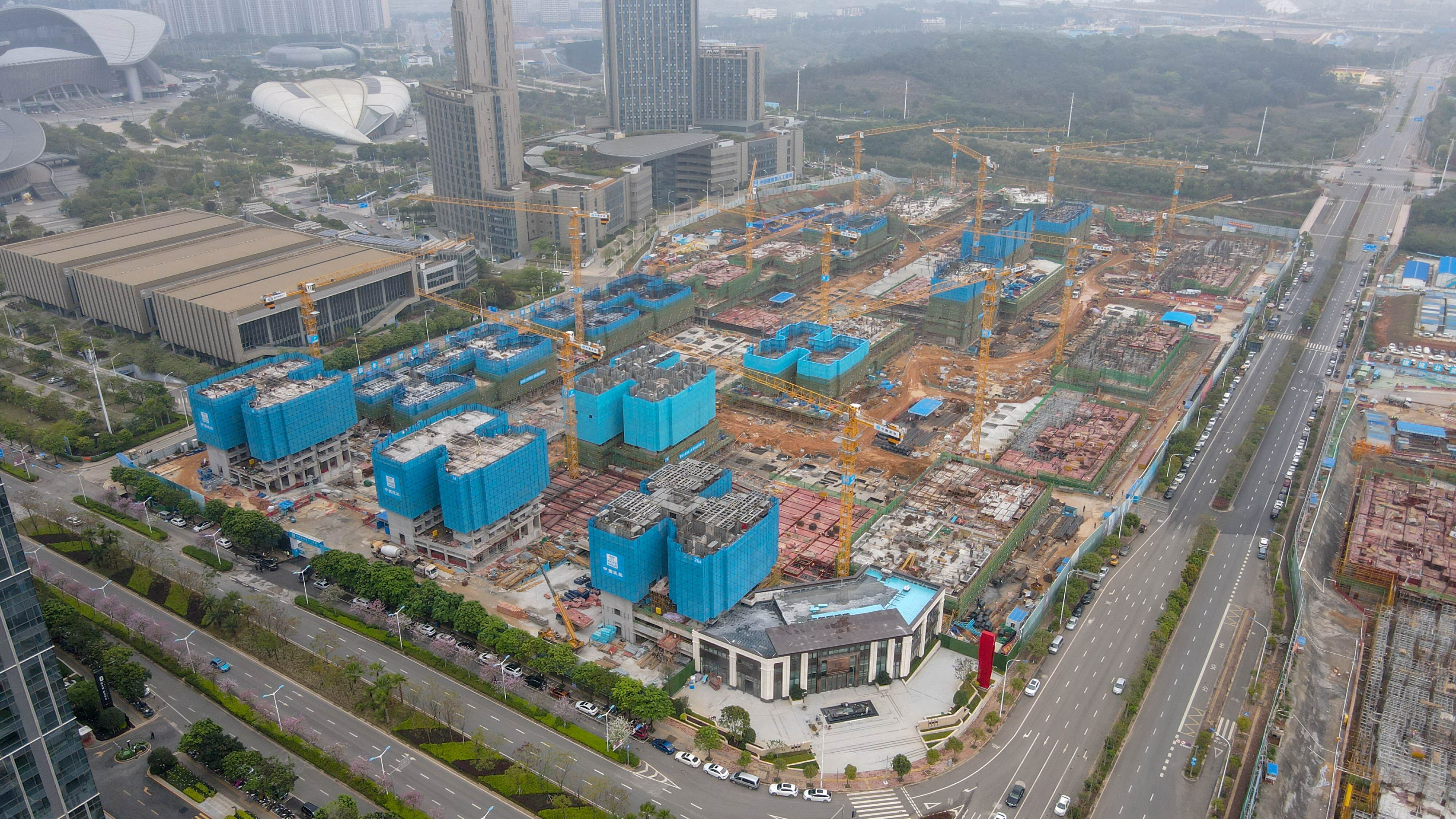 /QJ_594392097045.jpg C7(中国)青运村正加紧建设.jpg