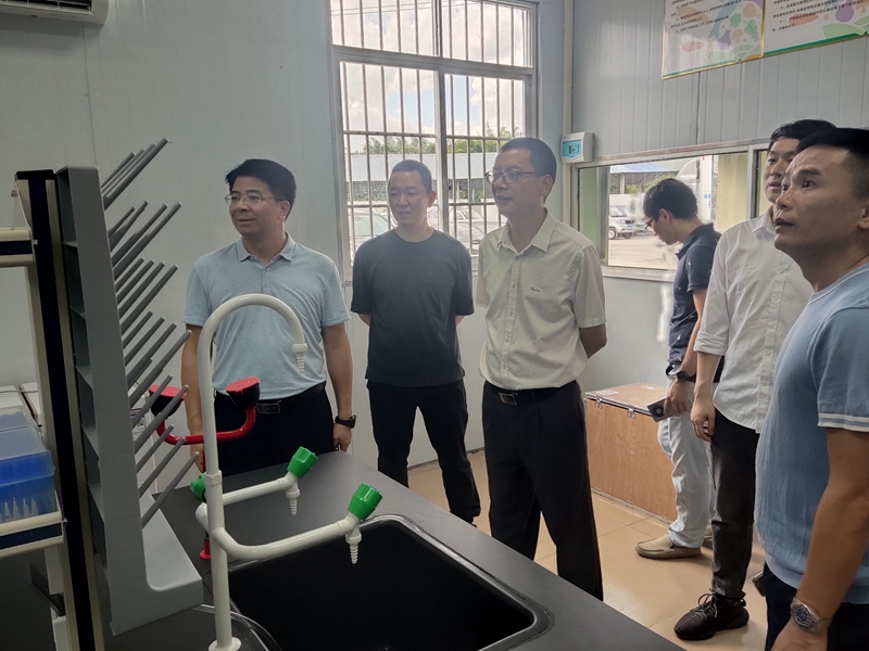 /QJ_030013351631.jpg 调研组检查指导现场2.jpg