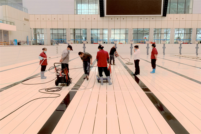 /QJ_869255538652.jpg 游泳馆检修维护清洗1.jpg