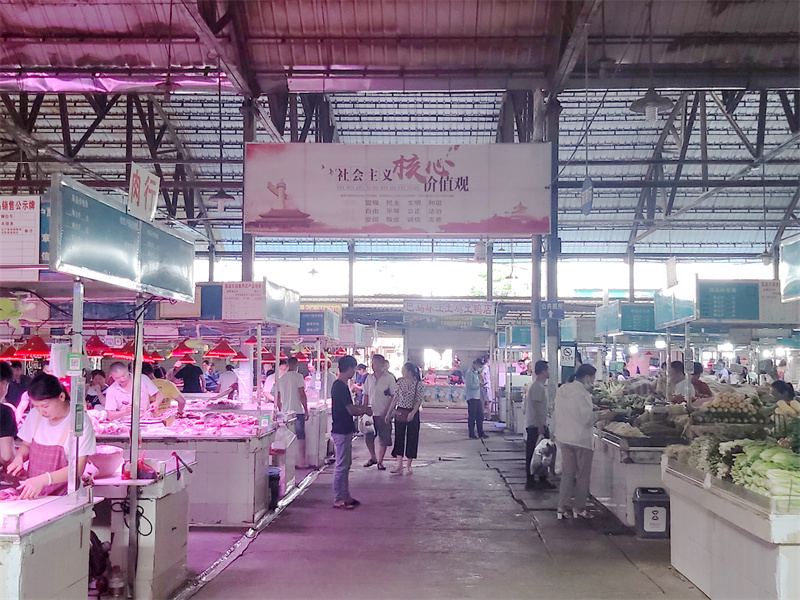 /QJ_079657879428.jpg 飞凤市场、富源农贸市场宣传栏、宣传标语2(拍摄:柒红).jpg