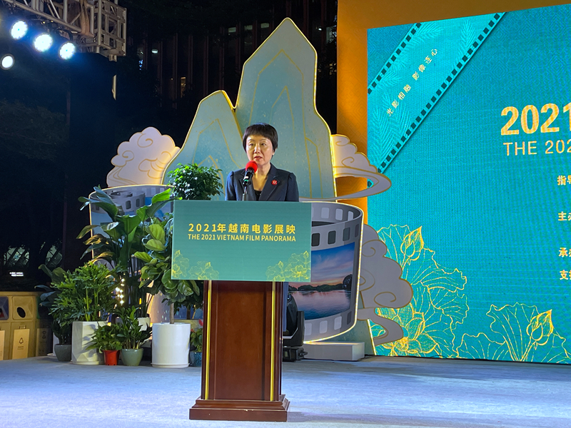 /QJ_702619256148.jpg c7网站党委副书记、总经理,大地飞歌集团党委书记、董事长刘巧瑛致辞.jpg