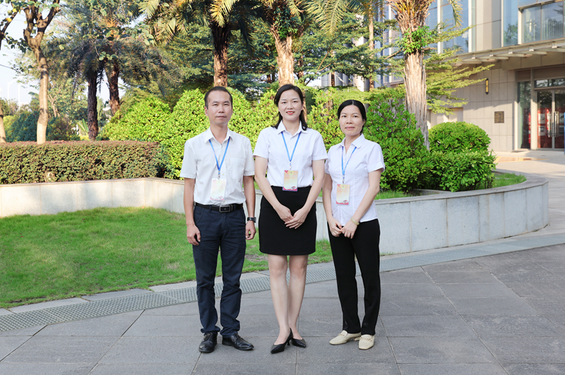 /QJ_366128059471.jpg 新一届经费审查委员会委员.jpg