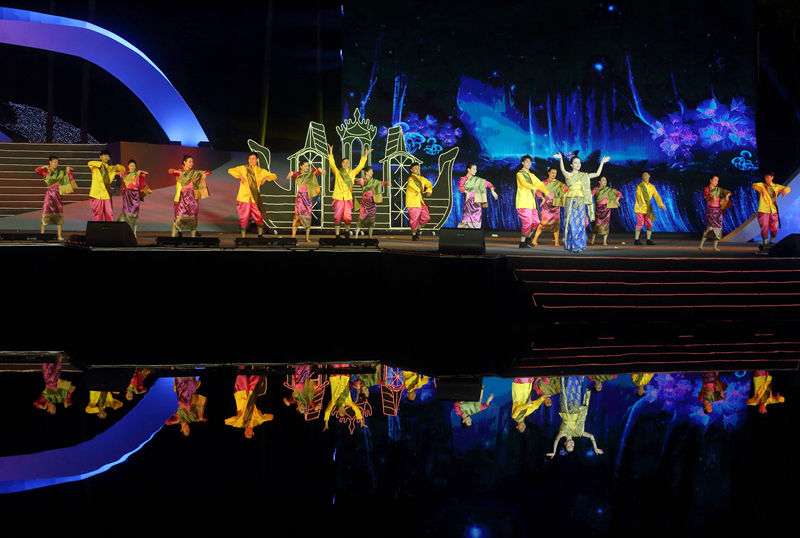 /QJ_007206126917.jpg 064A1793.JPG