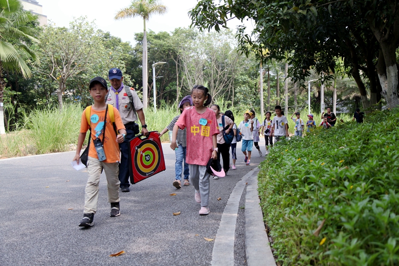 /QJ_941986267827.jpg 儿童暑期安全营训练进行中.jpg