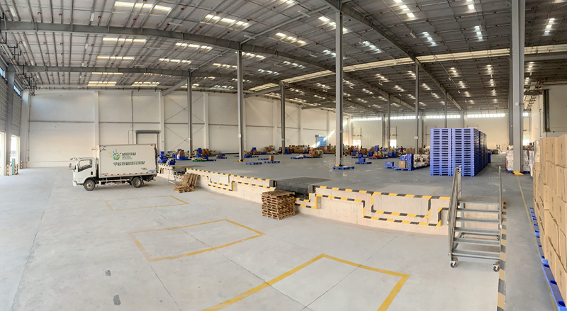 /QJ_944246151184.jpg 综保区干杂仓双月台 刘鸿池.jpg