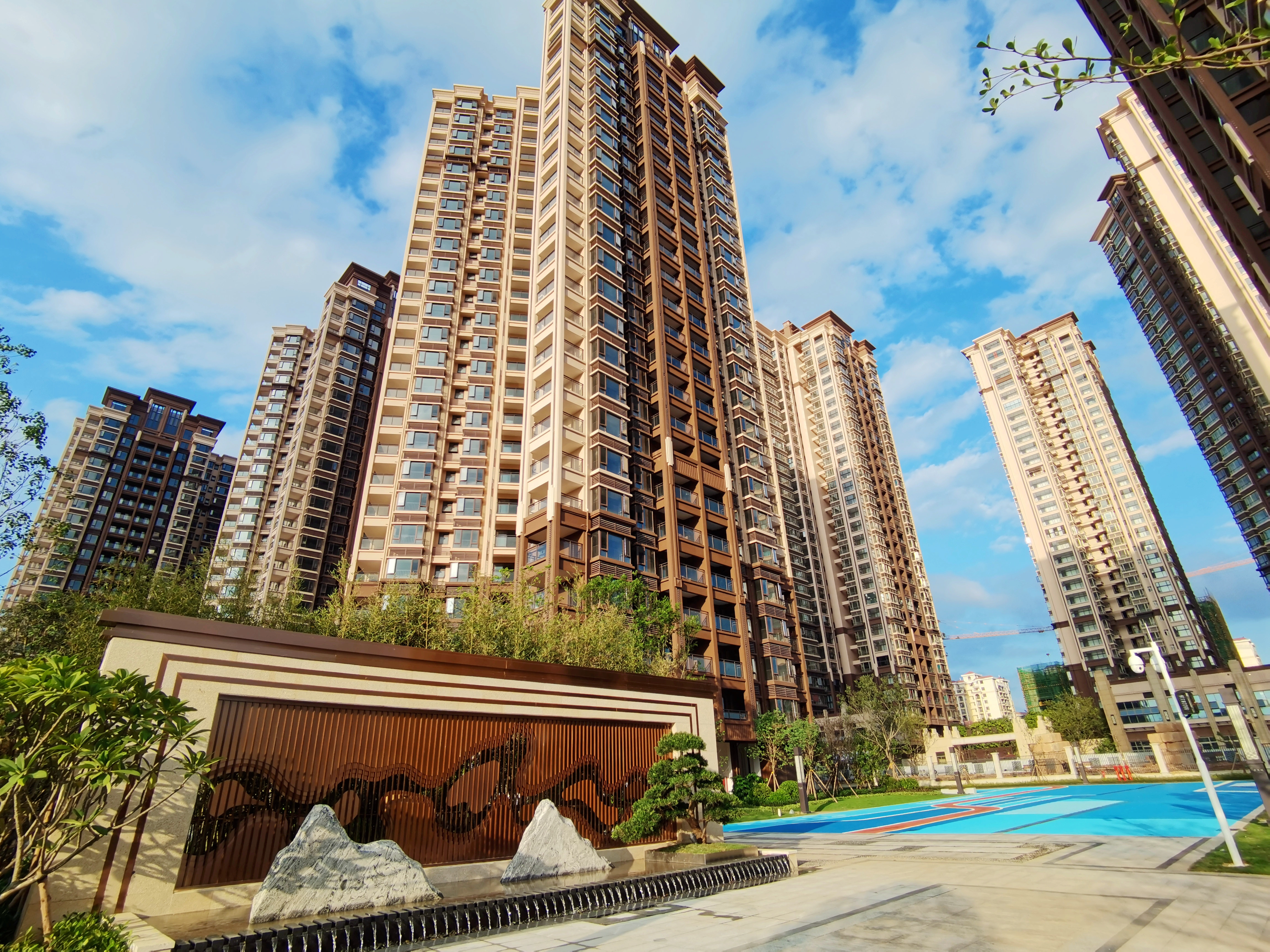 /QJ_136688967086.jpg C7(中国)首府·德逸园项目现场.jpg