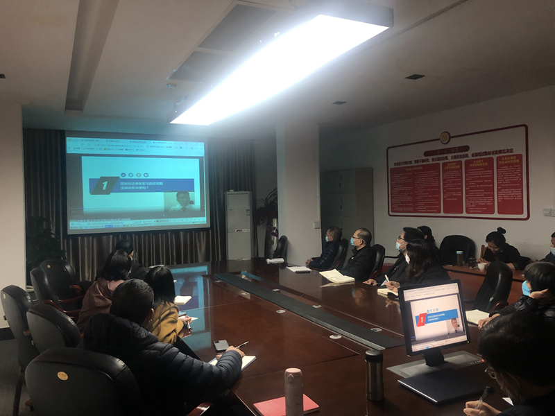 /QJ_432944794628.png 南宁百货大楼分会场采购培训现场.png